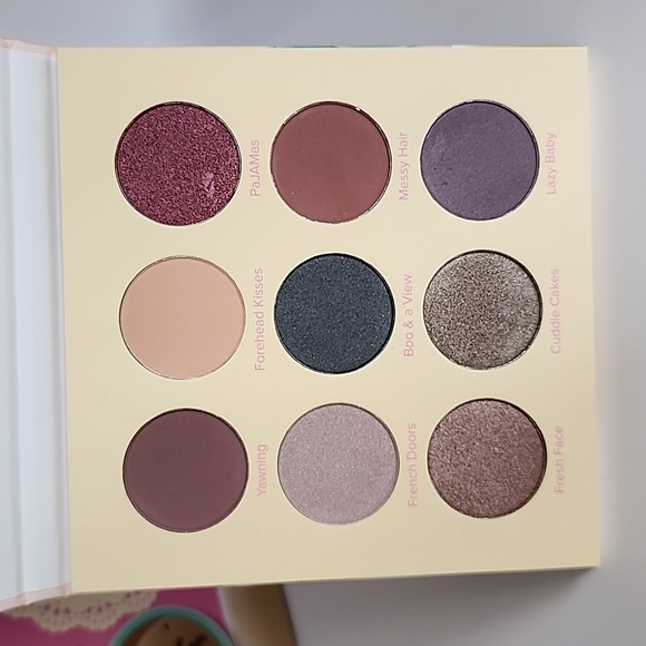 Beauty Bakerie's Breakfast in Bed Eyeshadow Palette - Picture 2 of 7